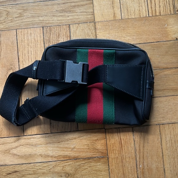 Gucci Belt Bag - Picture 3 of 3